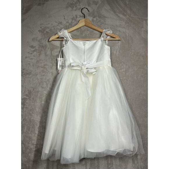 NWT DAVIDS BRIDAL Crochet Cap Sleeve Ivory Tulle Flower Girls Dress Size 5 - Picture 12 of 12